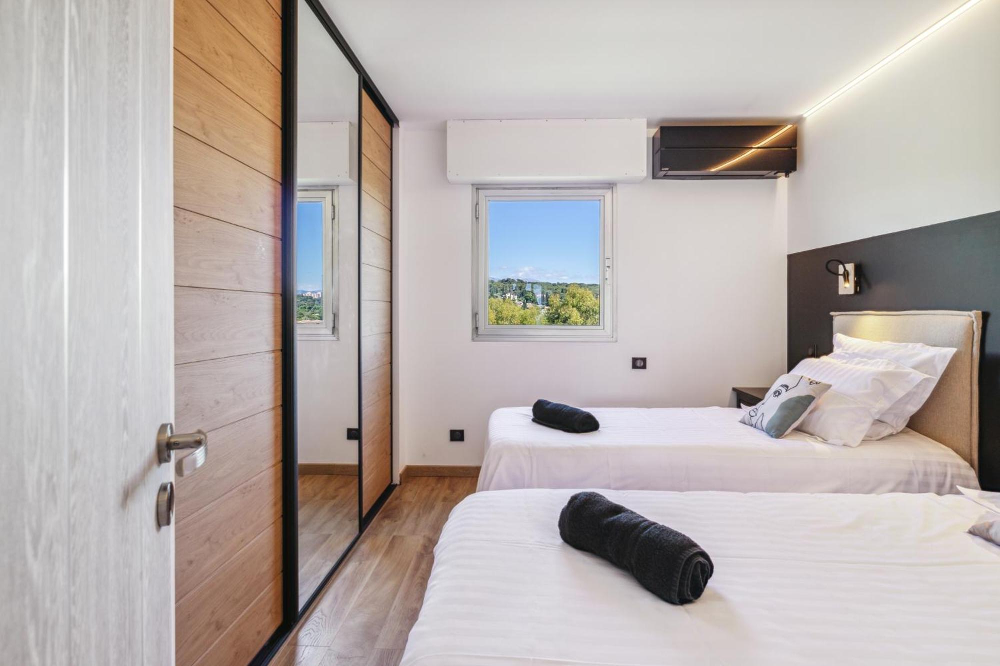 Duplex Villa Les Pins 89M2 Et Terrasse 30M2 Antibes Bagian luar foto