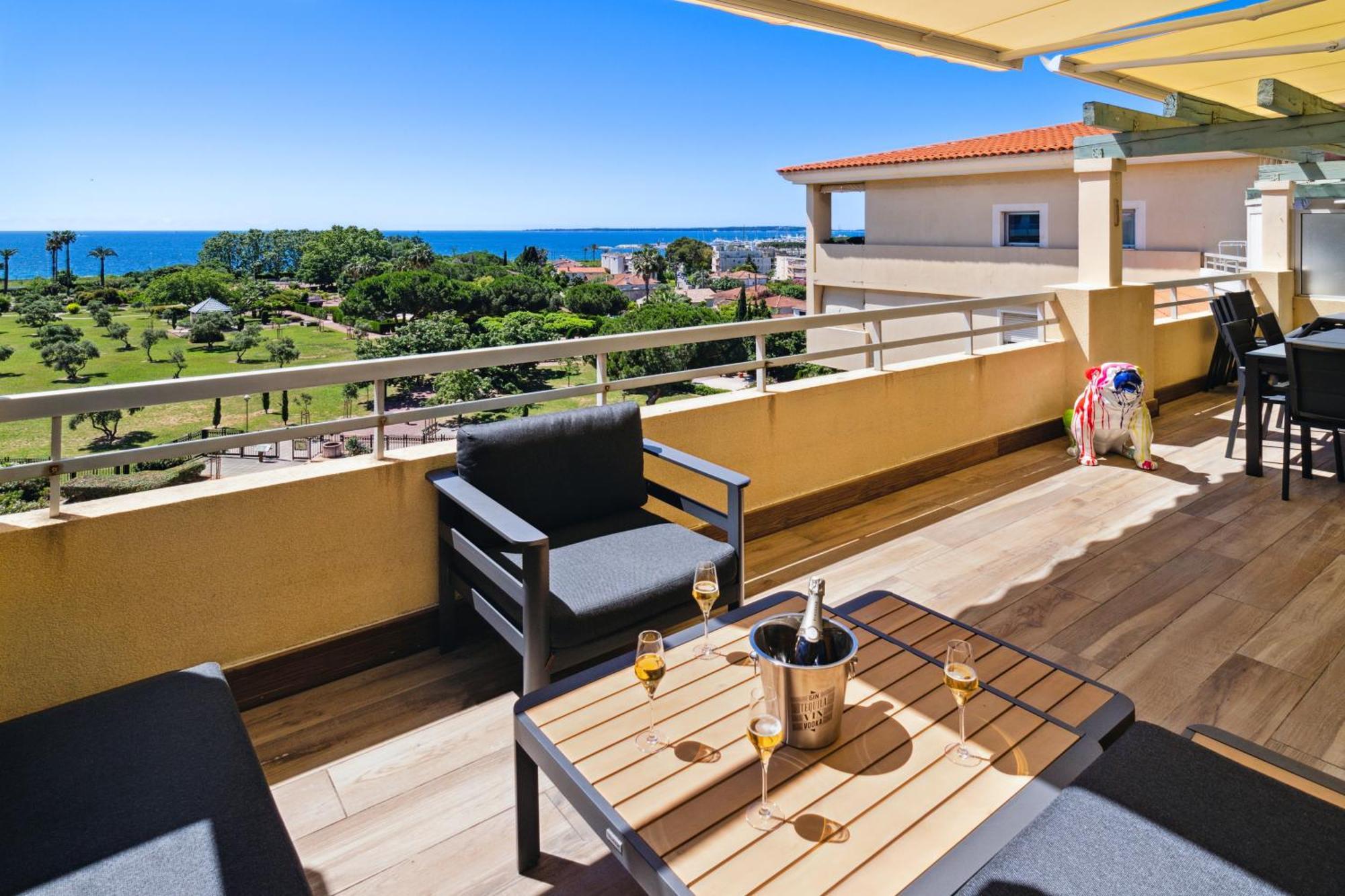 Duplex Villa Les Pins 89M2 Et Terrasse 30M2 Antibes Bagian luar foto