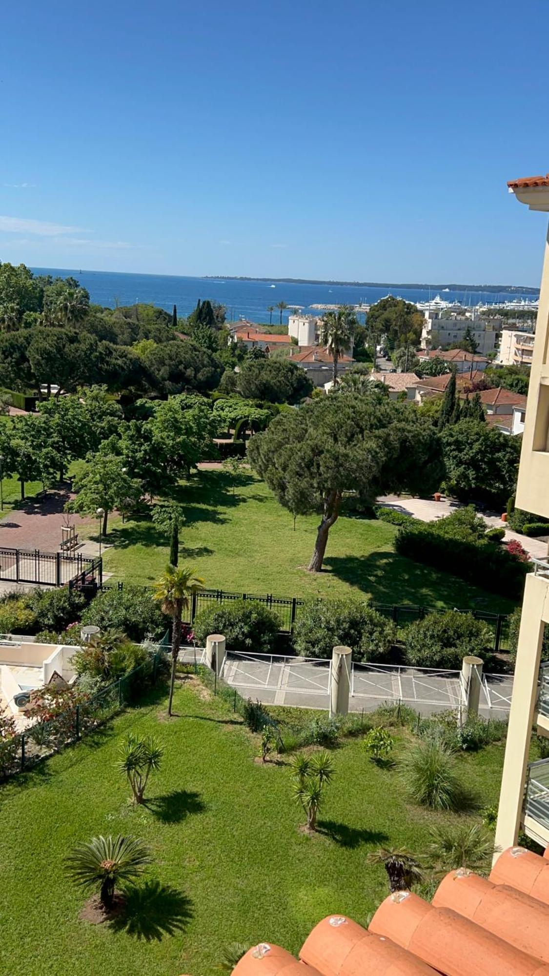 Duplex Villa Les Pins 89M2 Et Terrasse 30M2 Antibes Bagian luar foto